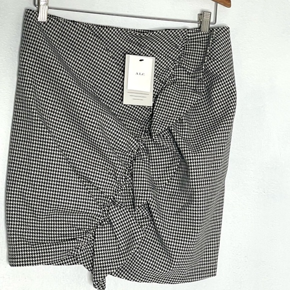A.L.C. Preppy Jupiter Houndstooth Ruffle front Mini Skirt. NWT. Size 10. - Picture 2 of 11